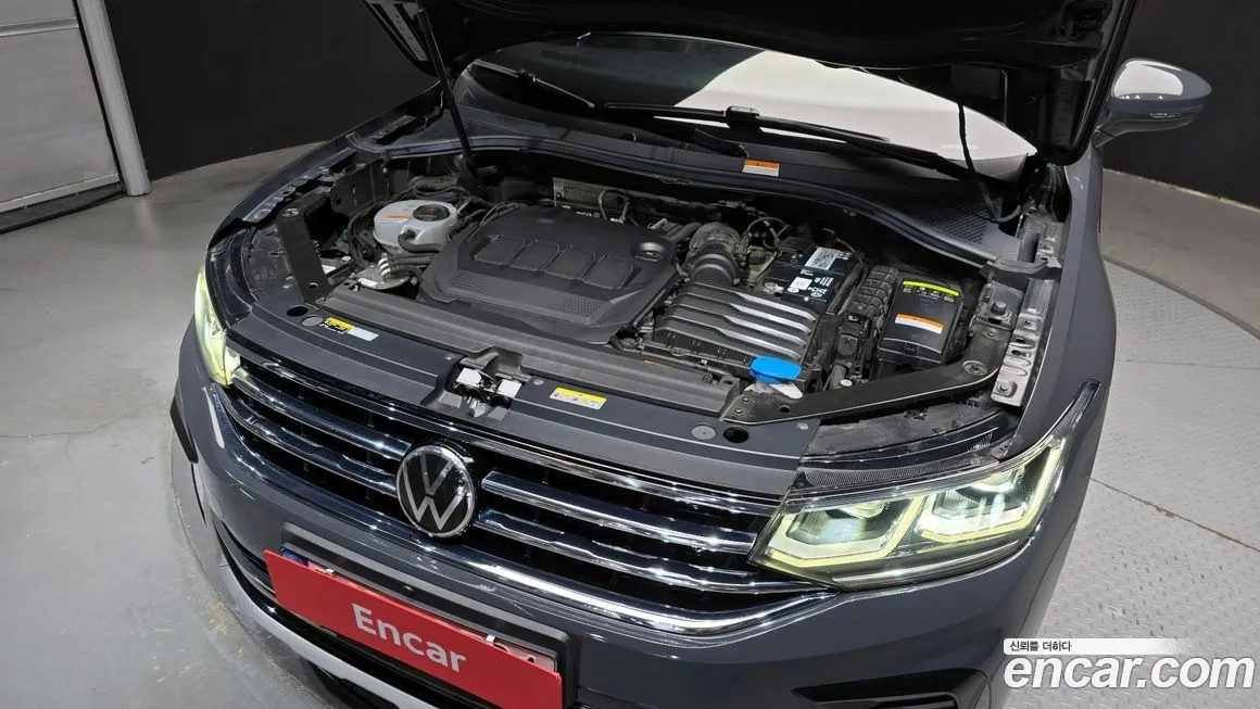 Volkswagen Tiguan — фото 9