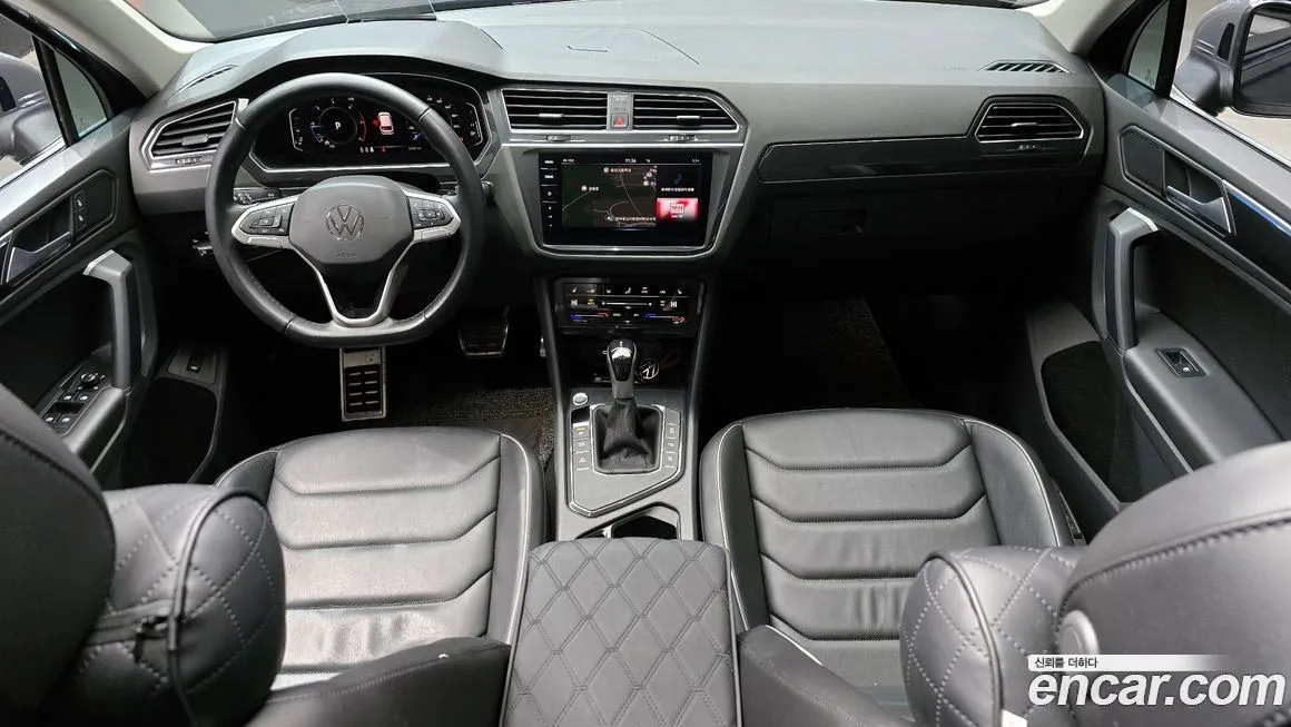 Volkswagen Tiguan — фото 8