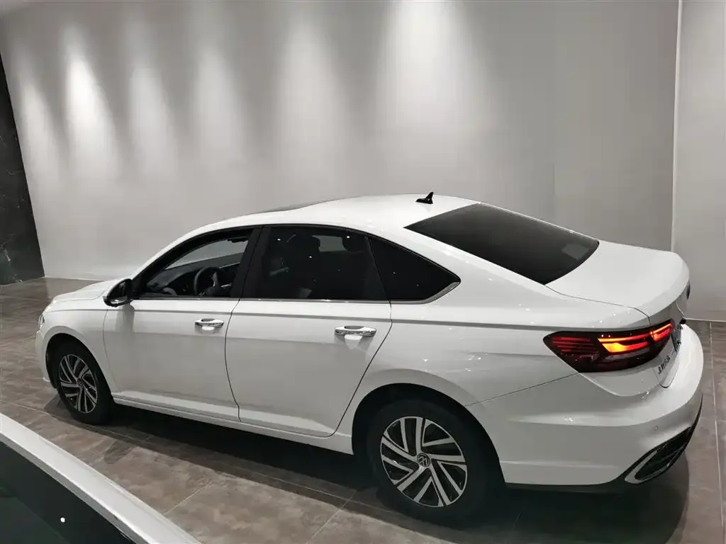 Volkswagen Lavida 2024 из CN, фото 5