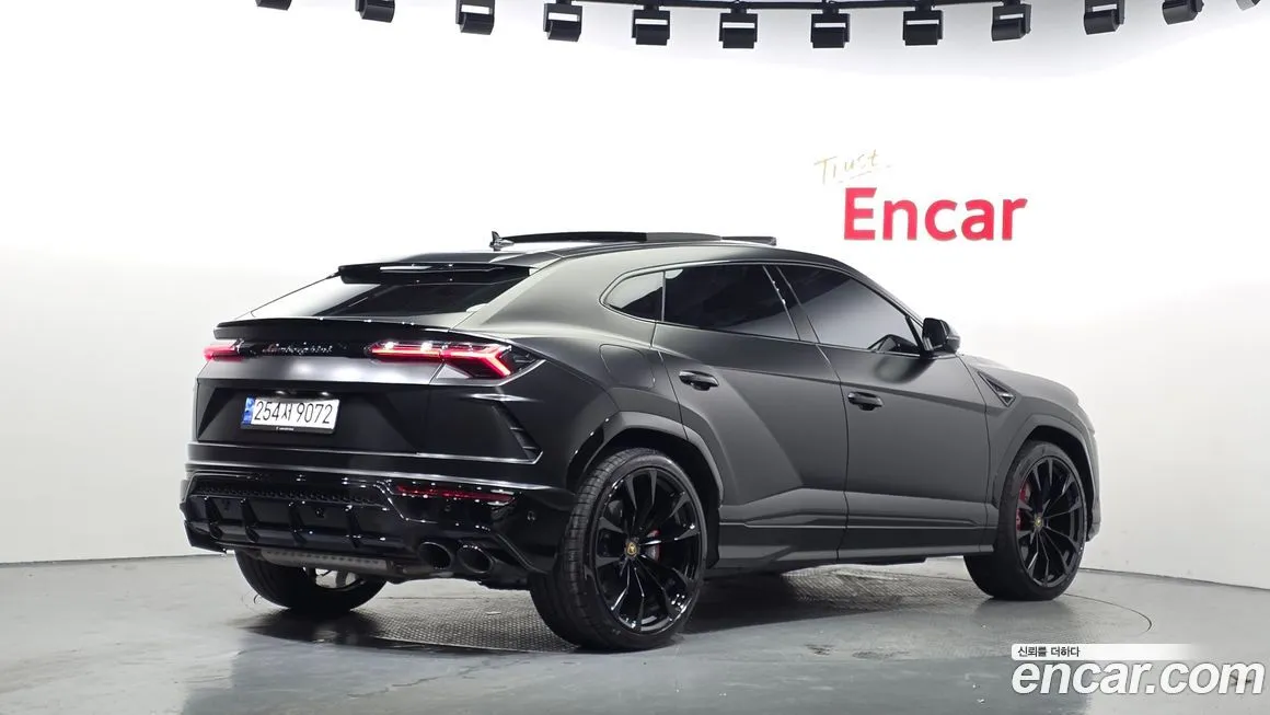 Lamborghini Urus 2022 из KR, фото 2