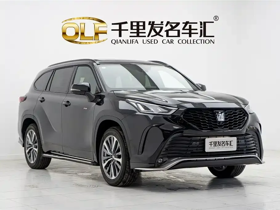 Toyota Crown Kluger 2025 из CN, фото 8