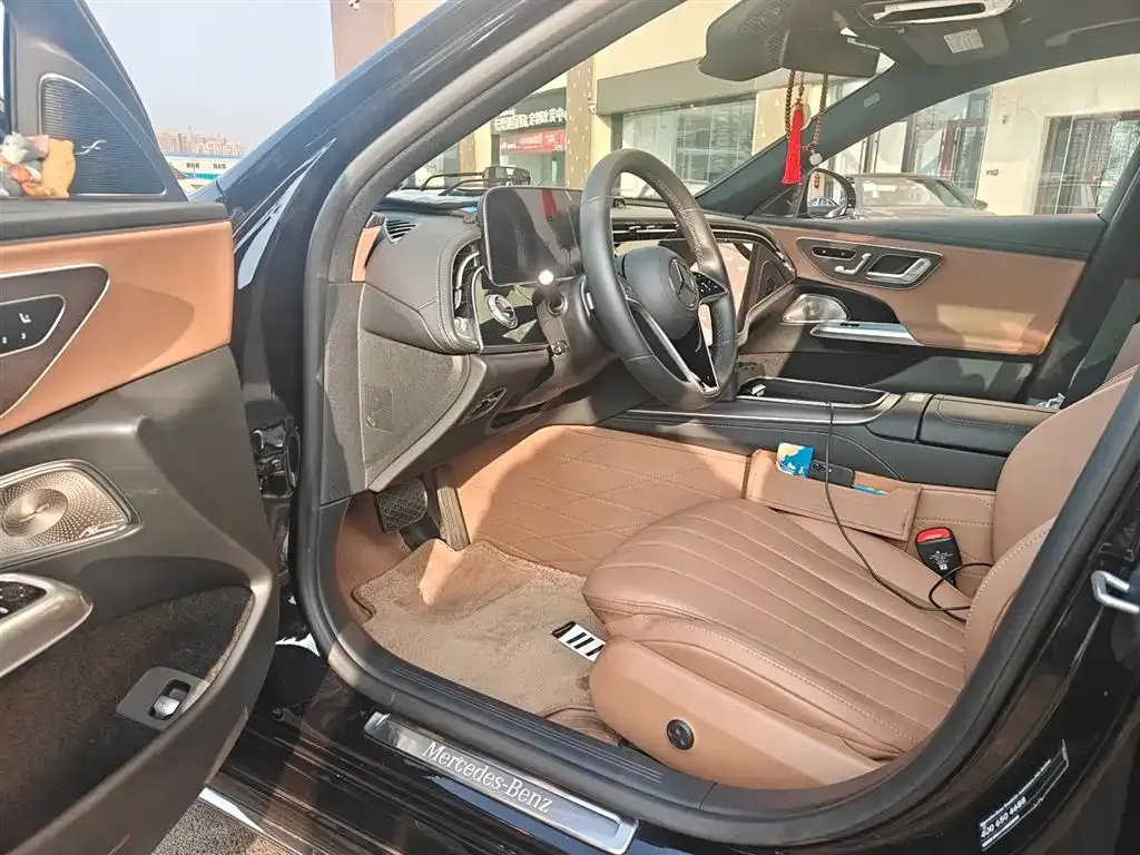 Mercedes-Benz E-Class 2025 из CN, фото 4