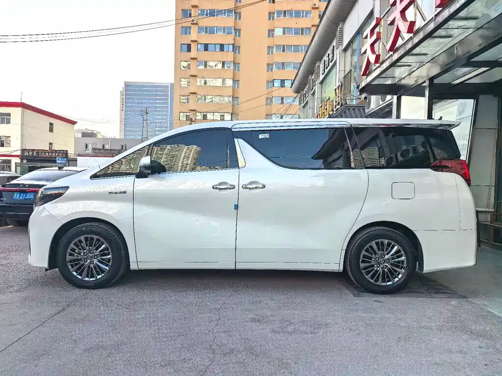 Toyota Alphard 2023 из CN, фото 4
