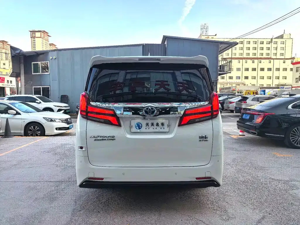 Toyota Alphard 2023 из CN, фото 7