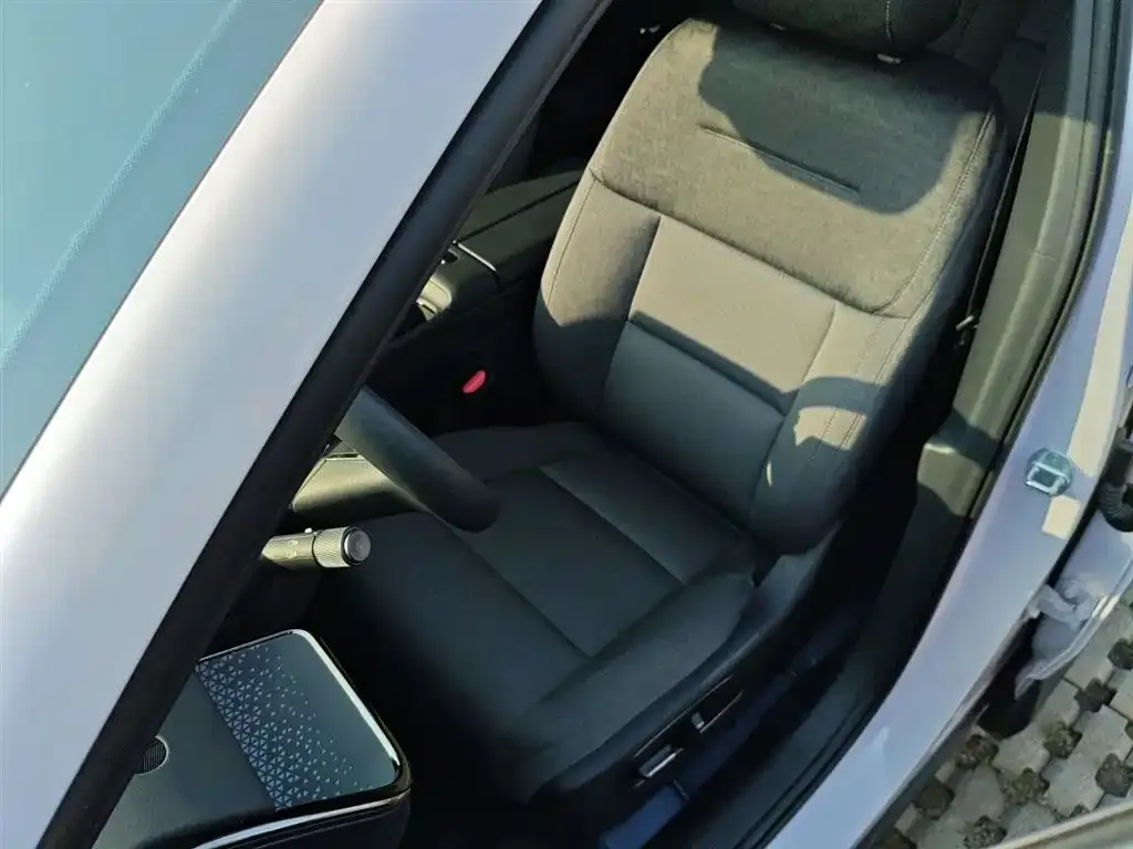 Toyota Platinum 3X 2025 из CN, фото 7