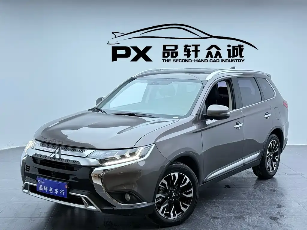 Mitsubishi Outlander 2021 из CN, фото 1