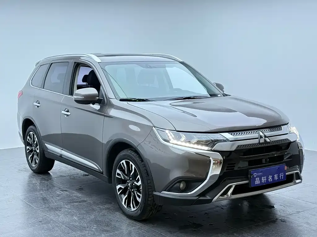 Mitsubishi Outlander 2021 из CN, фото 6