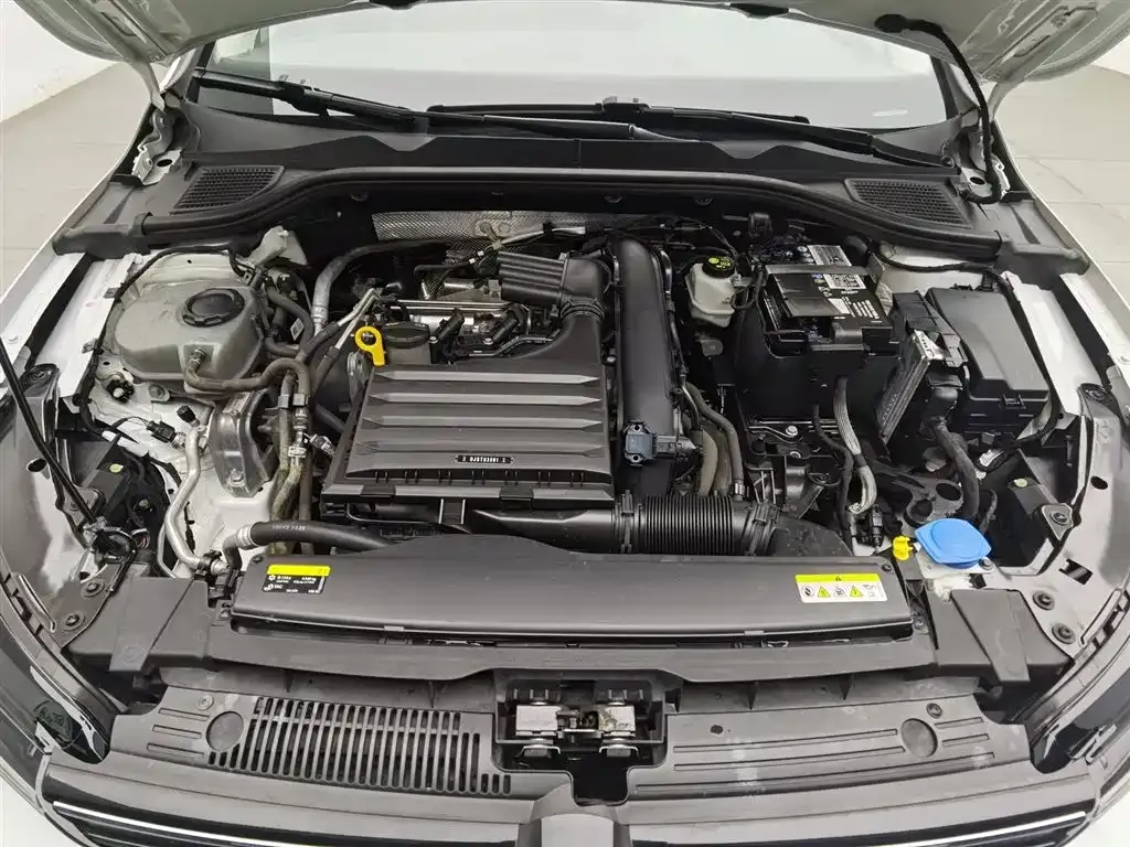 Volkswagen Golf 2021 из CN, фото 10