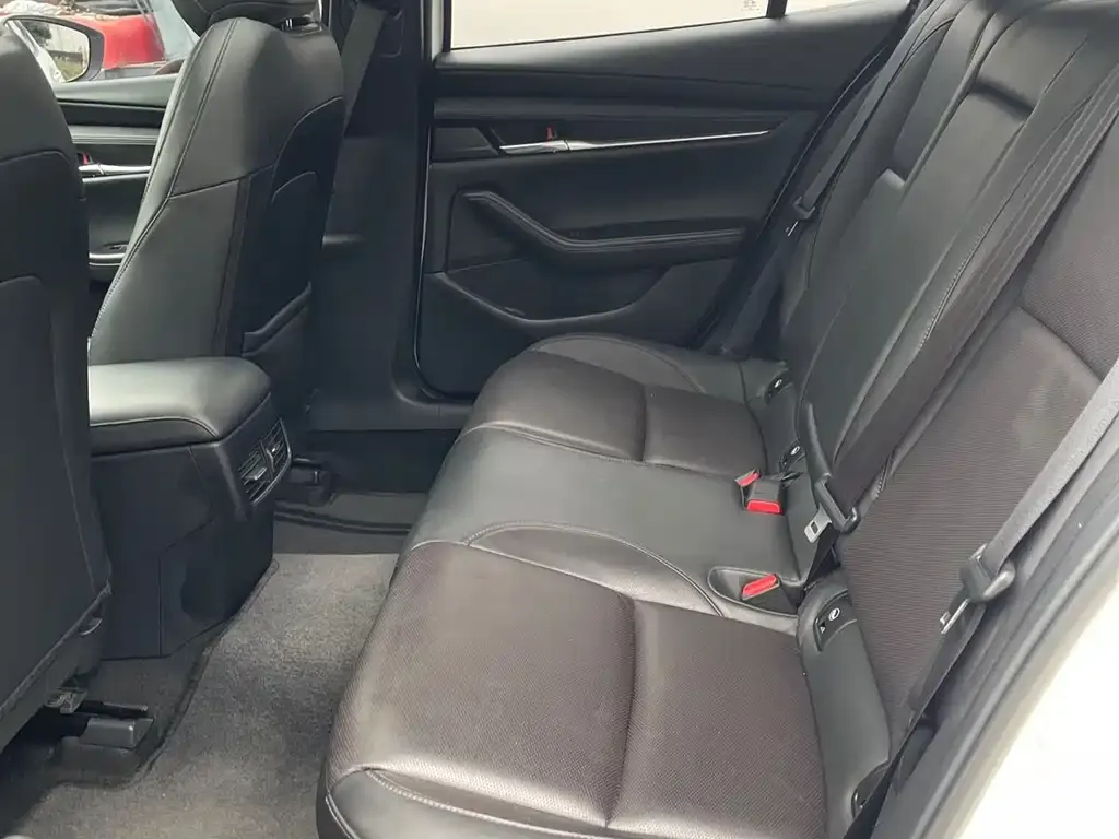 Mazda 3 Axela 2022 из CN, фото 6