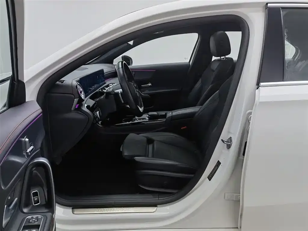 Mercedes-Benz A-Class 2023 из CN, фото 9