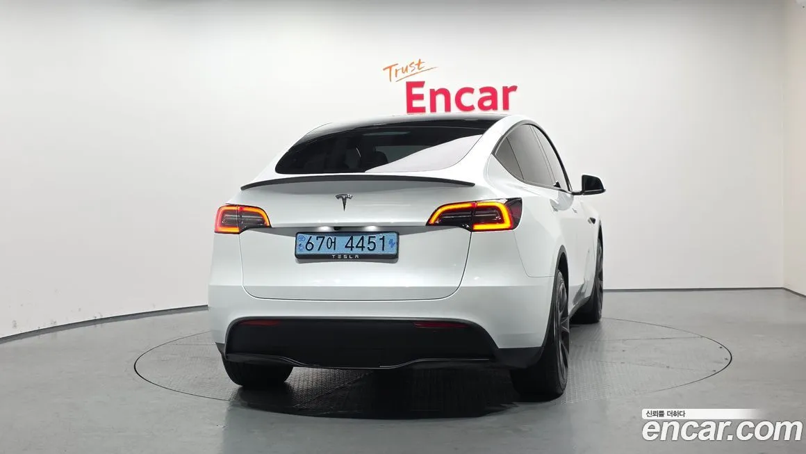Tesla Model Y — фото 4