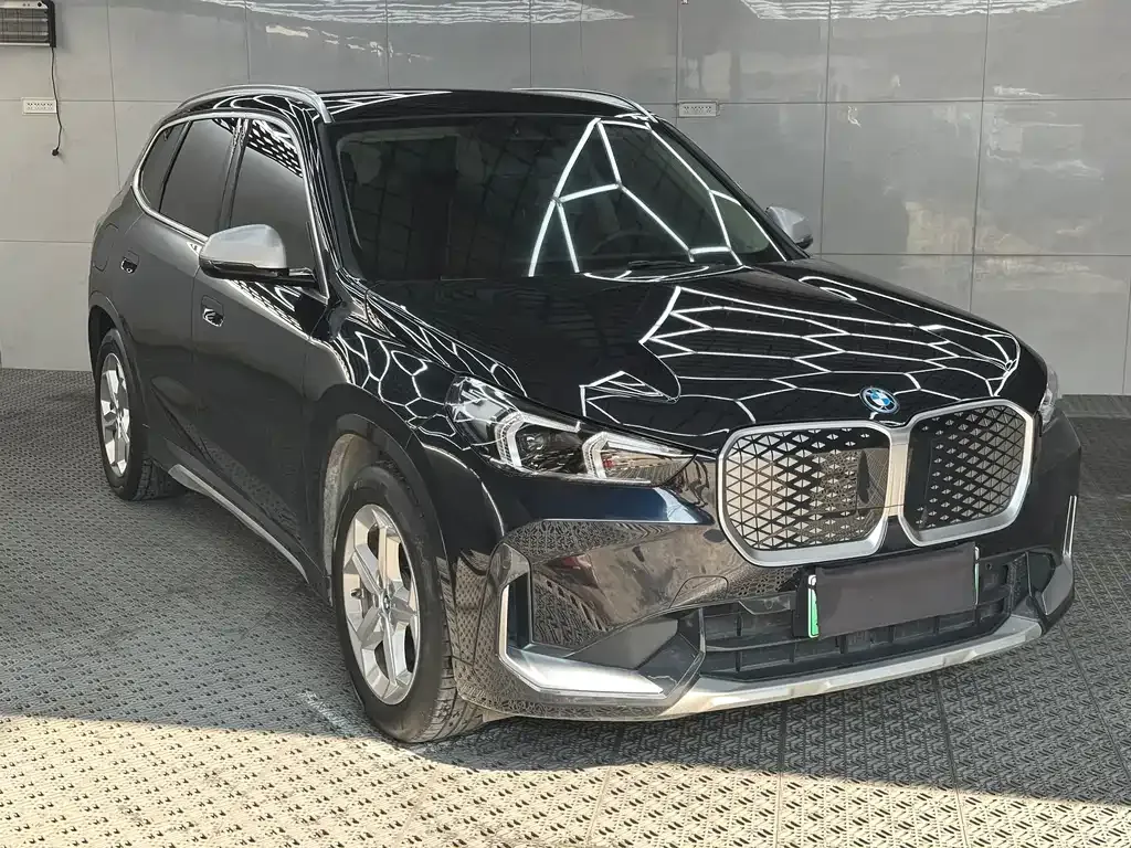 BMW iX1 2024 из CN, фото 1