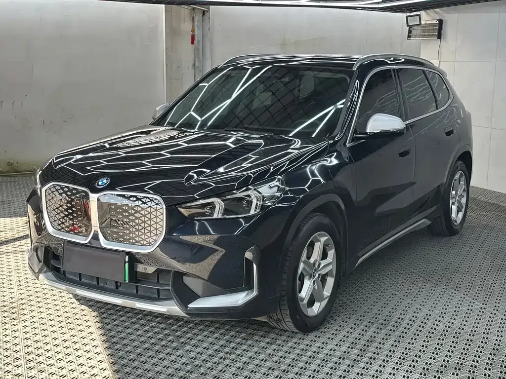 BMW iX1 2024 из CN, фото 9