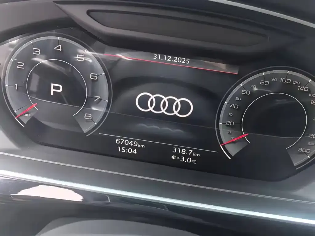 Audi A8 2023 из CN, фото 3