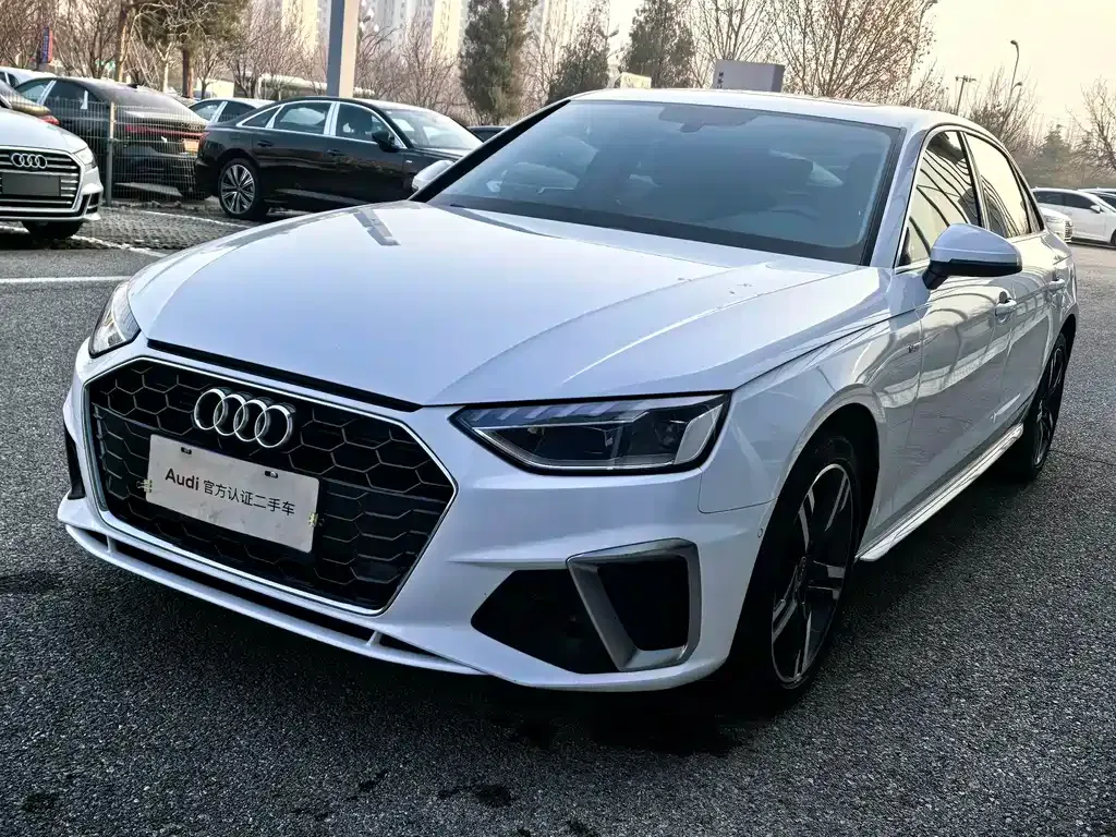 Audi A4L 2021 из CN, фото 1