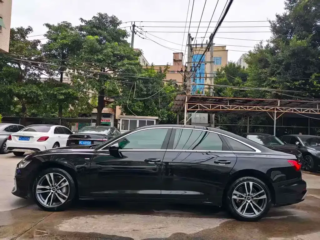 Audi A6L 2023 из CN, фото 6