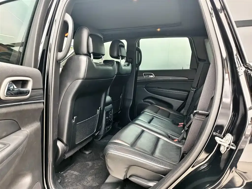 Jeep Grand Cherokee (Import) 2021 из CN, фото 10