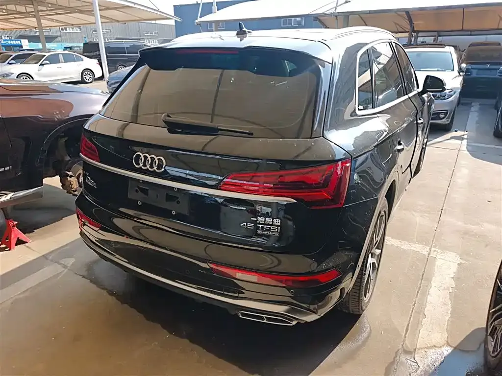Audi Q5L 2022 из CN, фото 6