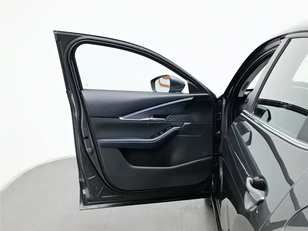 Mazda CX-30 2021 из CN, фото 5