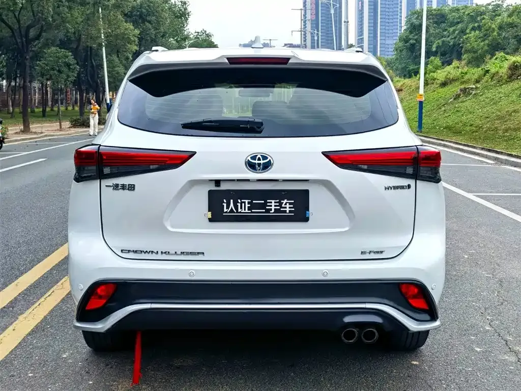 Toyota Crown Kluger 2021 из CN, фото 9