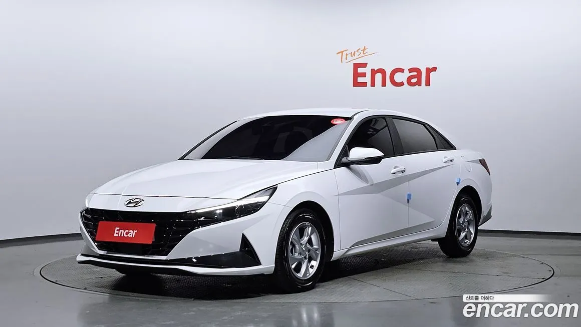 Hyundai AVANTE — фото 1