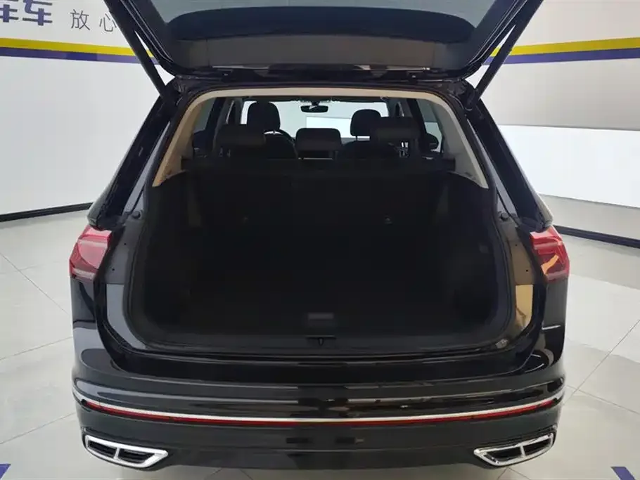 Volkswagen Tiguan L 2022 из CN, фото 2