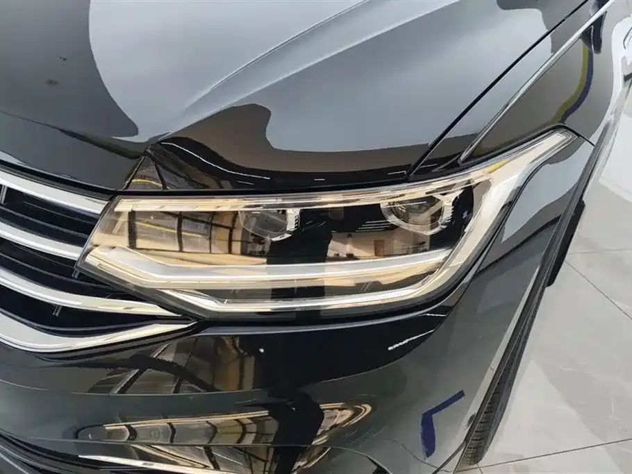 Volkswagen Tiguan L 2022 из CN, фото 4