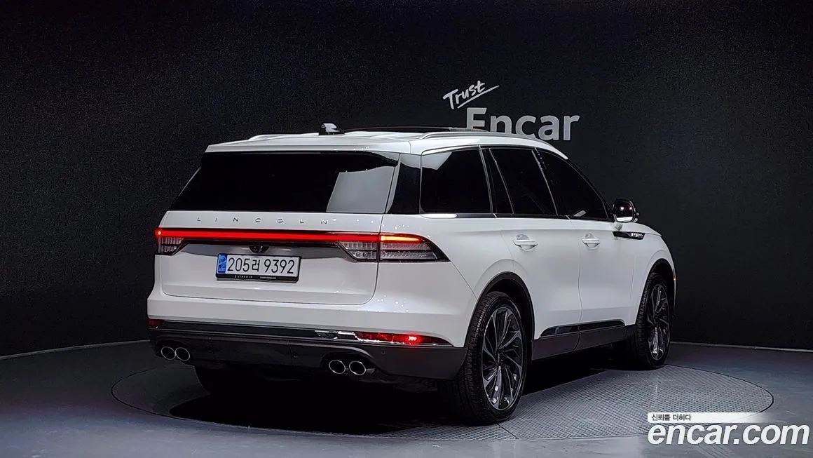 Lincoln Aviator — фото 5
