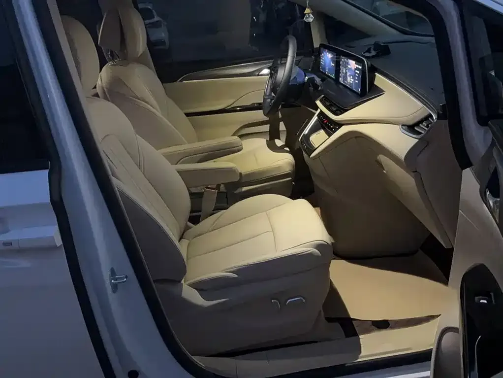 Buick GL8 Hybrid 2025 из CN, фото 7