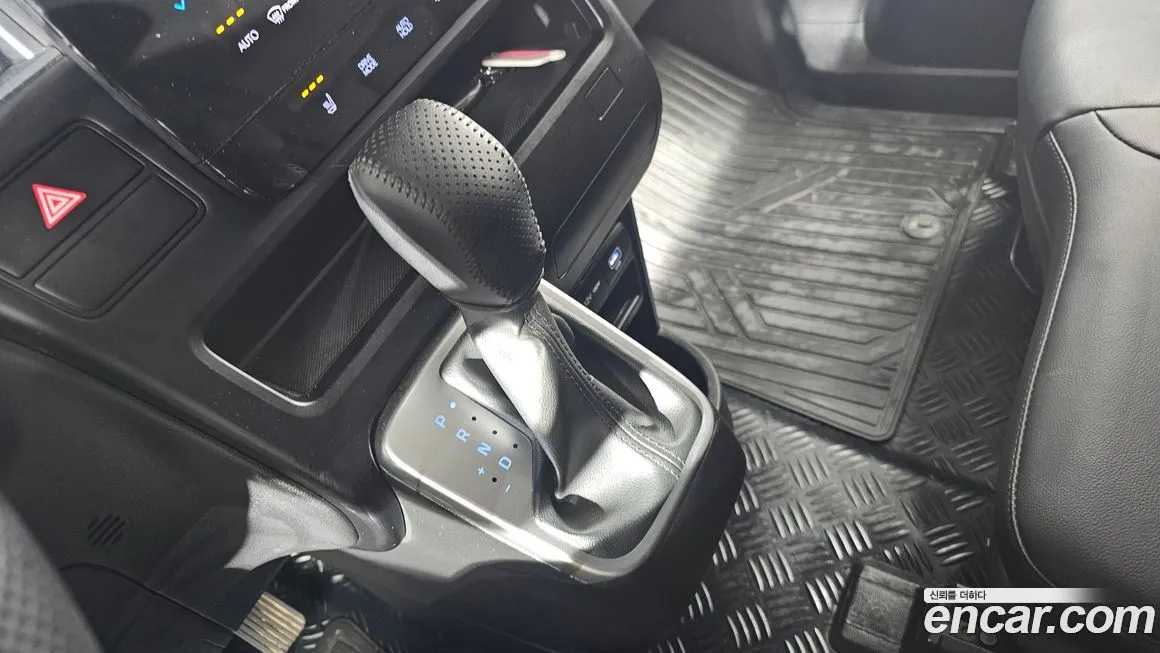 Hyundai Staria 2025 из KR, фото 10