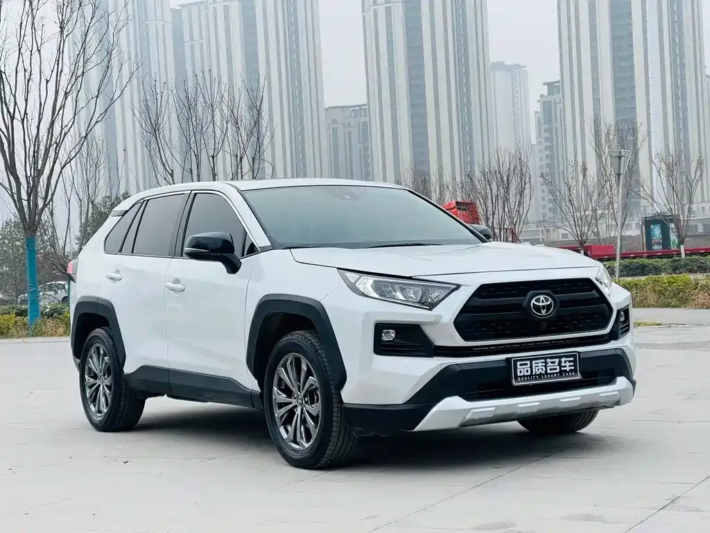 Toyota RAV4 2023 из CN, фото 5