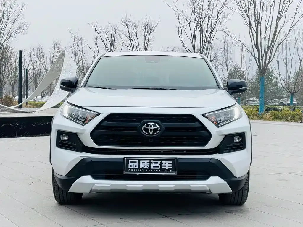 Toyota RAV4 2023 из CN, фото 8