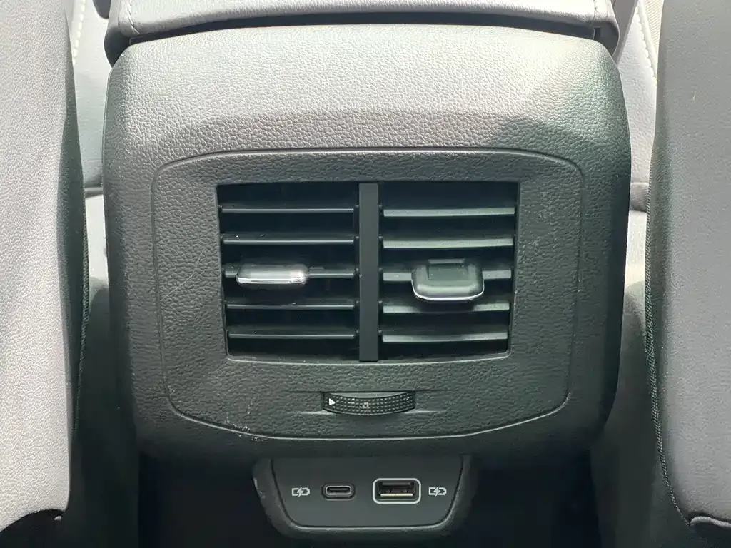 Volkswagen T-Cross 2024 из CN, фото 2