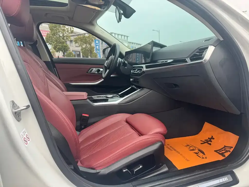 BMW 3 Series 2022 из CN, фото 3