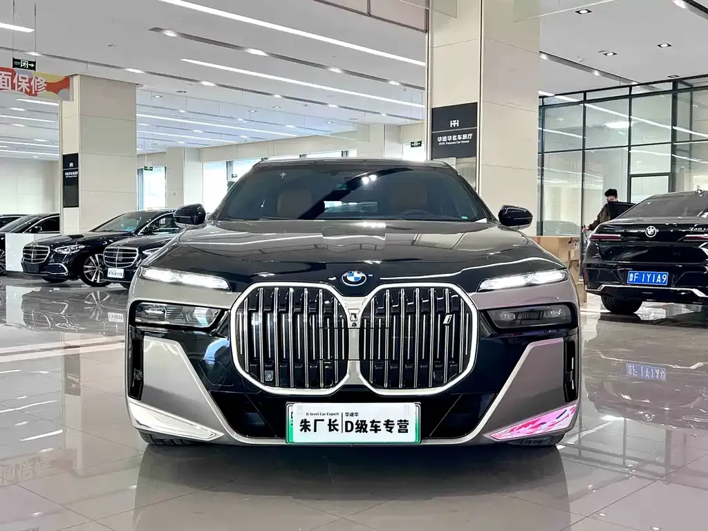 BMW i7 2023 из CN, фото 6