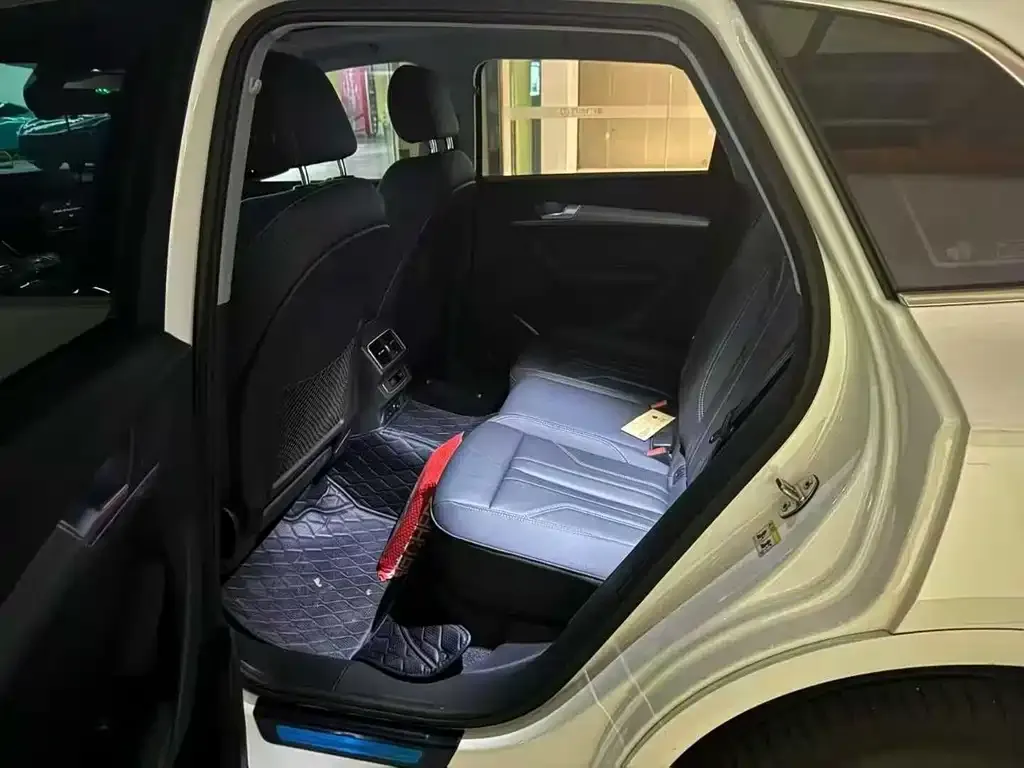 Audi Q5L 2022 из CN, фото 3