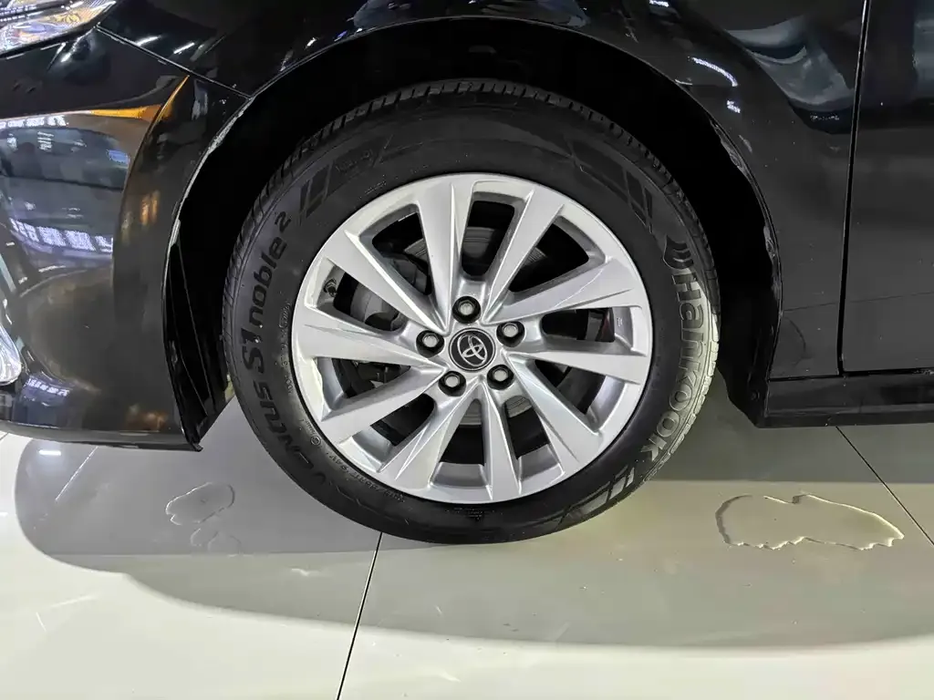 Toyota Camry 2022 из CN, фото 2