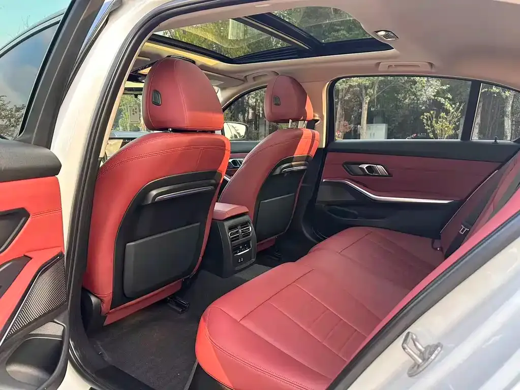 BMW 3 Series 2021 из CN, фото 4