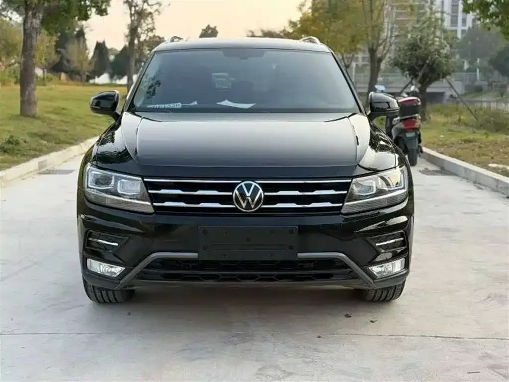 Volkswagen Tiguan L 2021 из CN, фото 1
