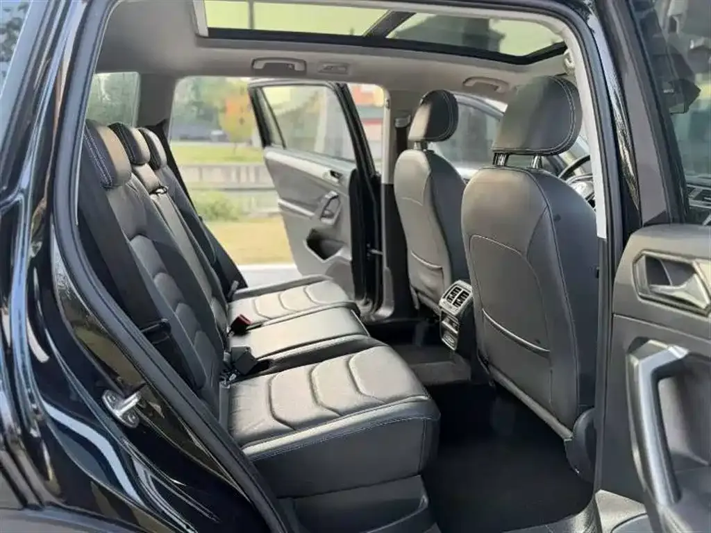 Volkswagen Tiguan L 2021 из CN, фото 5