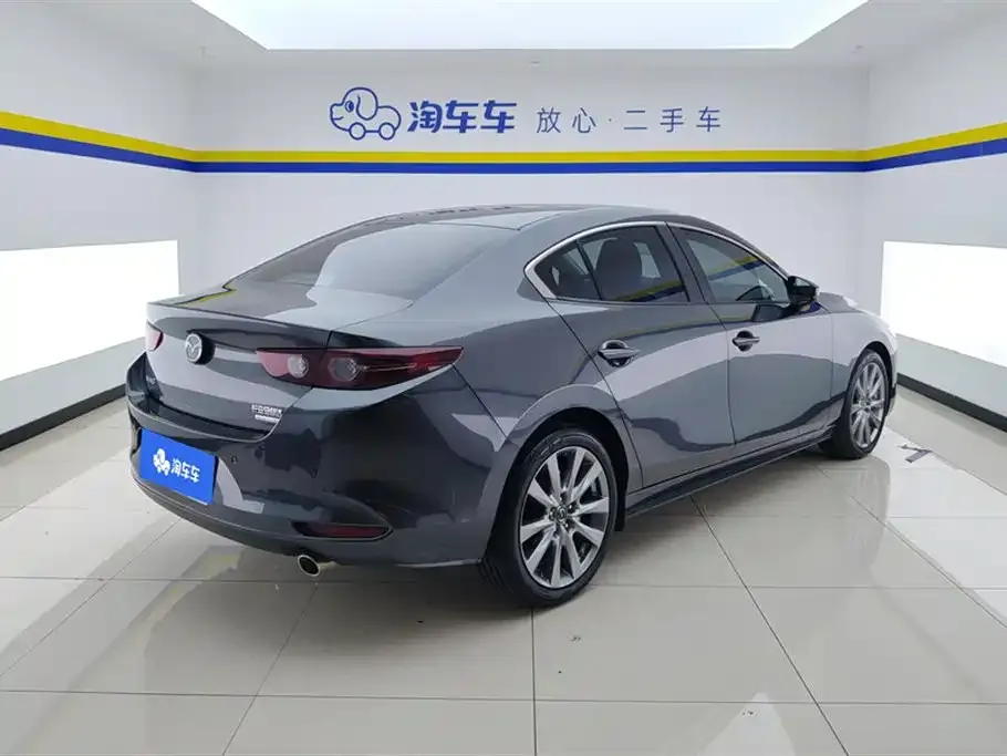 Mazda 3 Axela 2023 из CN, фото 2