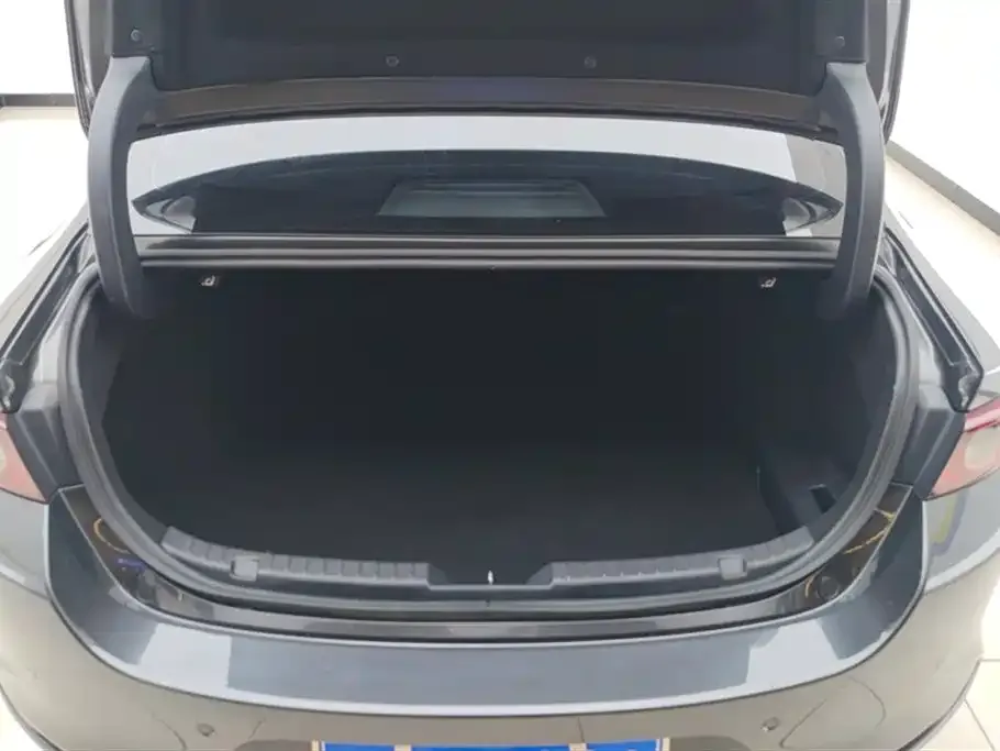 Mazda 3 Axela 2023 из CN, фото 8