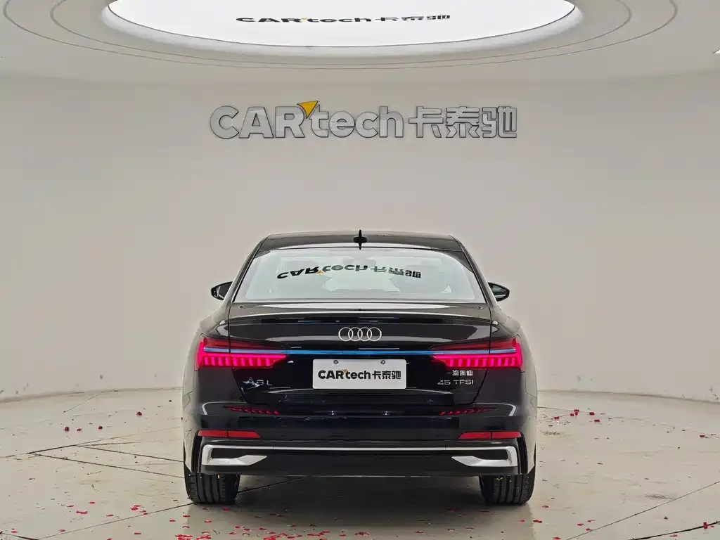 Audi A6L — фото 2