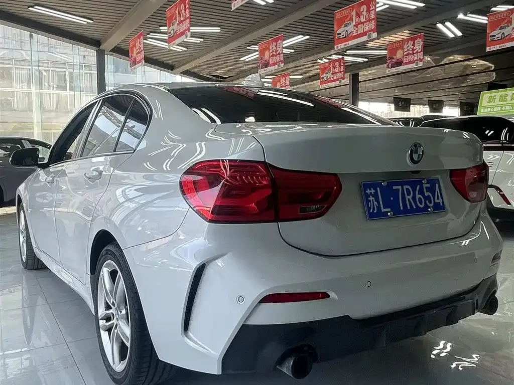 BMW 1 Series 2021 из CN, фото 9