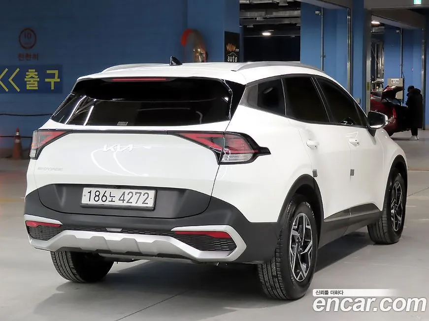 Kia Sportage — фото 8