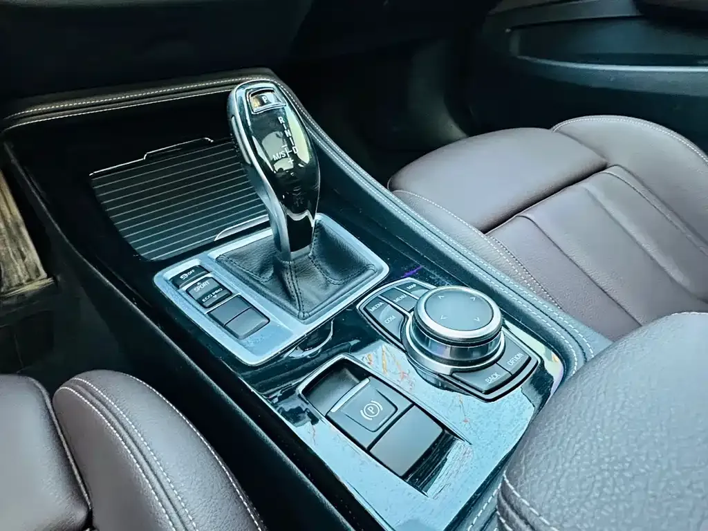 BMW 1 Series 2023 из CN, фото 3