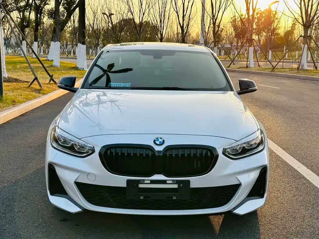 BMW 1 Series 2023 из CN, фото 7