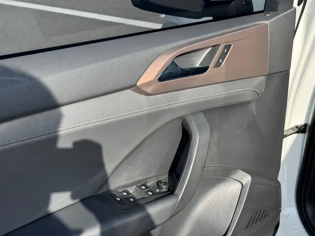 Volkswagen Tharu 2021 из CN, фото 5