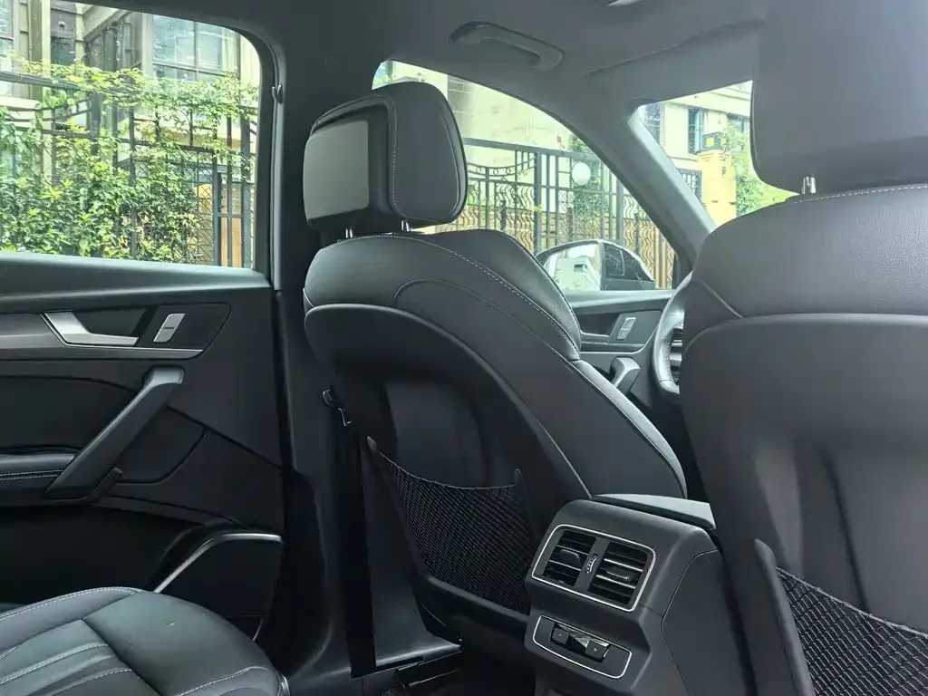 Audi Q5L 2023 из CN, фото 5
