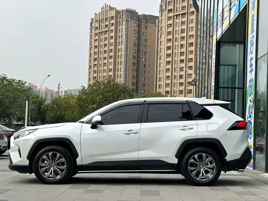 Toyota RAV4 2025 из CN, фото 10